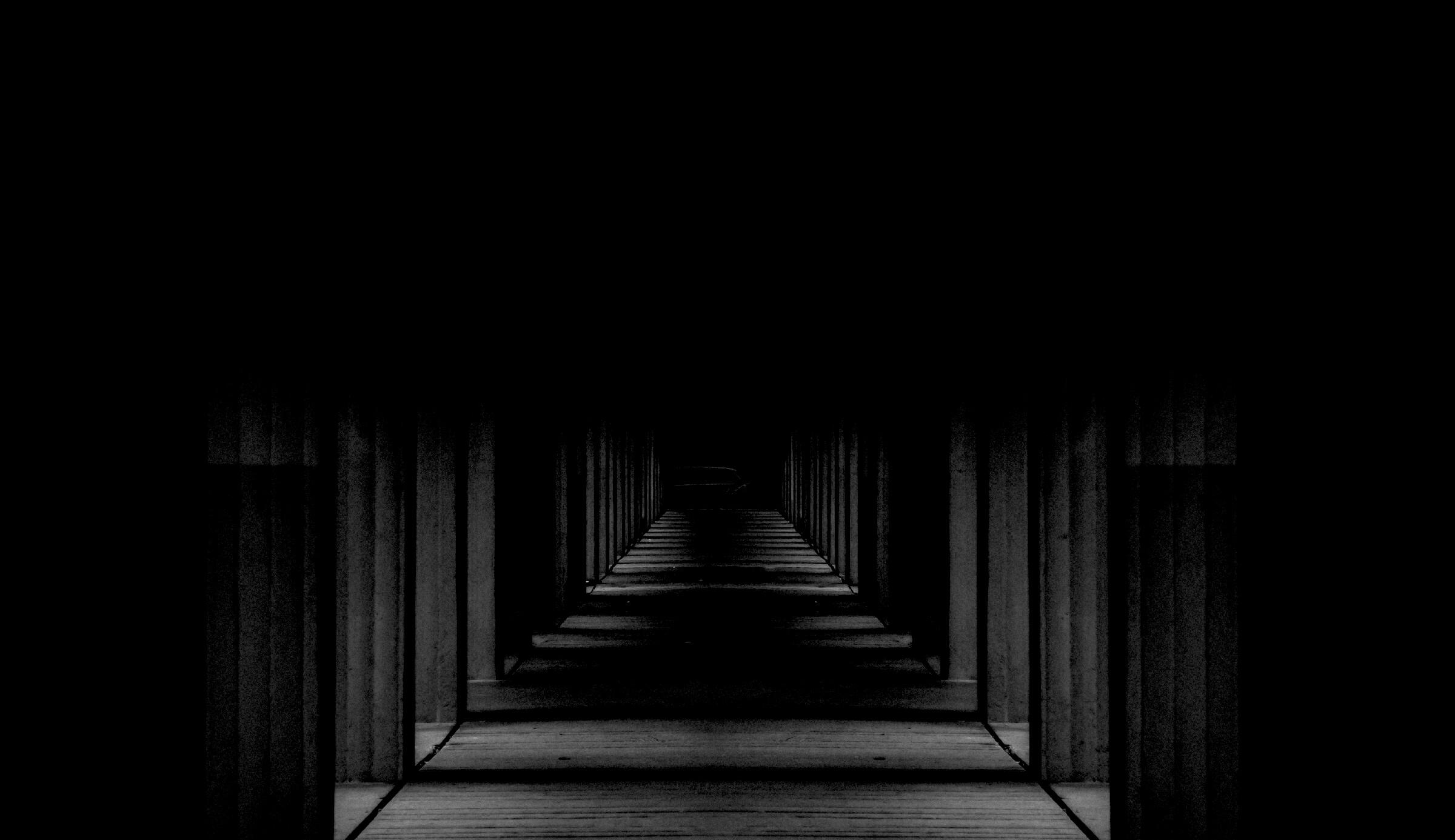 A photograph processed by the Ceniza machine. Black and white that doesn't flinch.